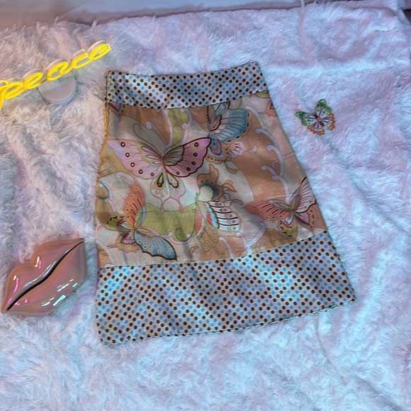 Butterfly and polkadot silk skirt - Picture 5 of 8